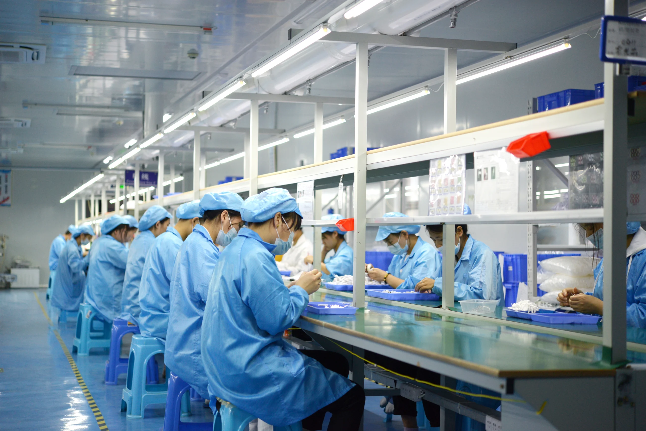 E-cigarette production workshop showing large scale OEM capacity – Vaporeur